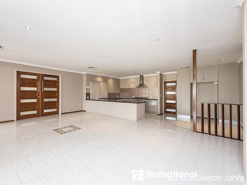 7 Waltham Court, Bateman WA 6150