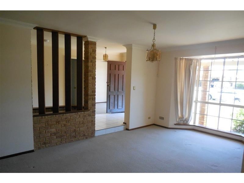 2 Maquire Way, Bull Creek WA 6149