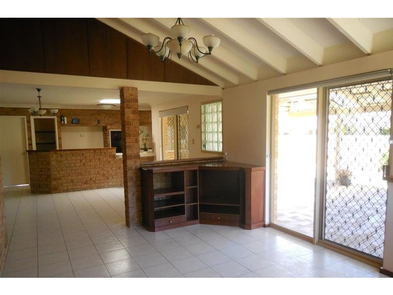 2 Maquire Way, Bull Creek WA 6149