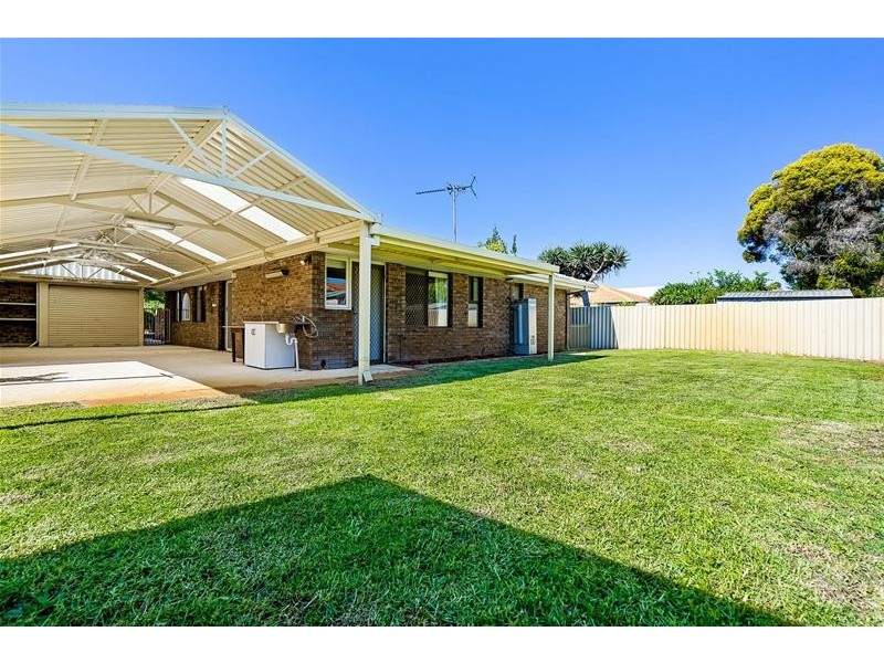 5 Findlay Road, Leeming WA 6149