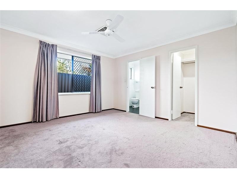 5 Findlay Road, Leeming WA 6149