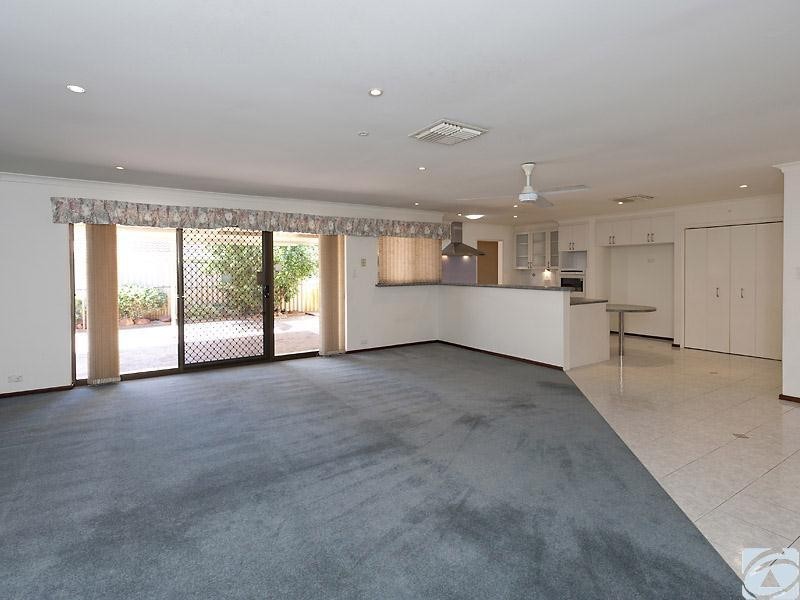 10 Clifford Way, Bull Creek WA 6149