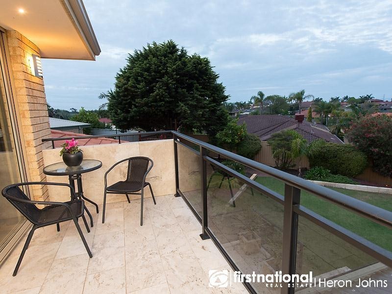 6 Sellen Court, Leeming WA 6149