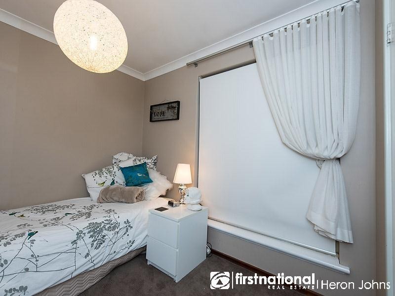 6 Sellen Court, Leeming WA 6149