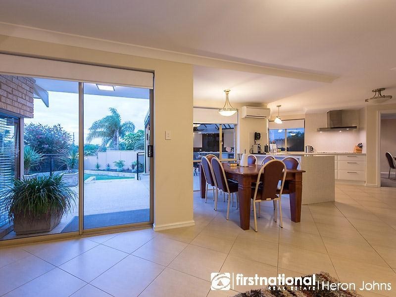 6 Sellen Court, Leeming WA 6149