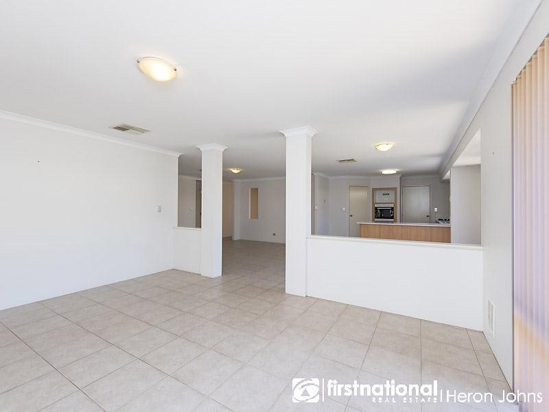 4 Colgrave Mews, South Lake WA 6164