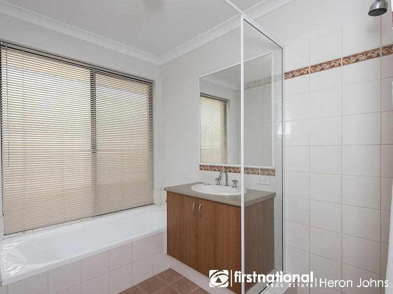 4 Colgrave Mews, South Lake WA 6164