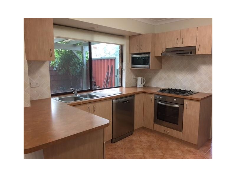 4B Gladstone Road, Leeming WA 6149