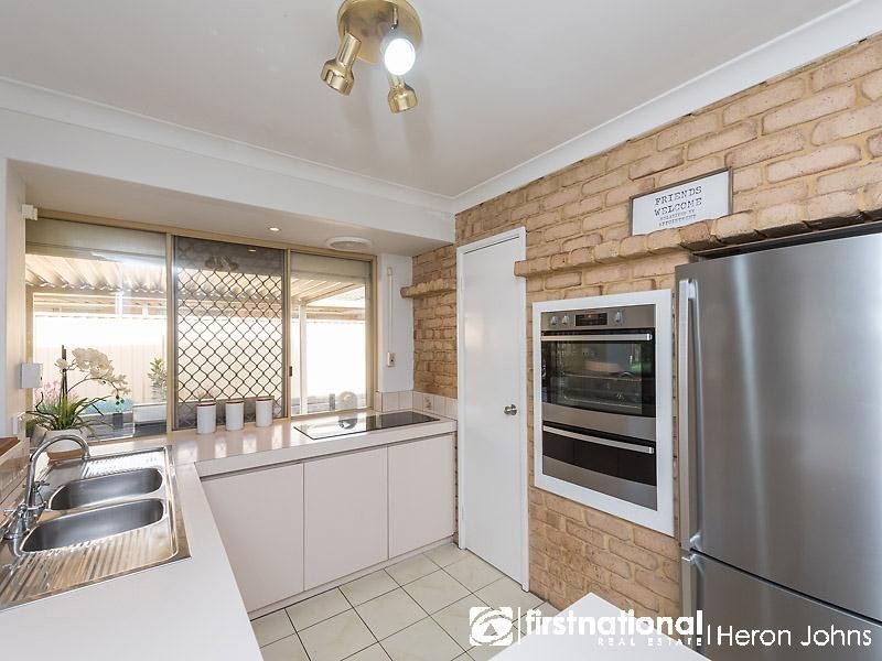 52 Williamson Road, Kardinya WA 6163