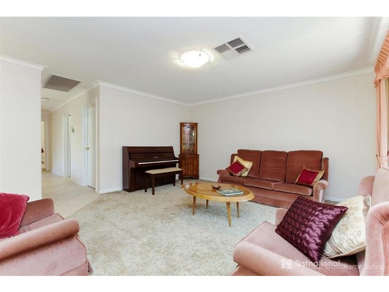 6 Hewison Street, Leeming WA 6149