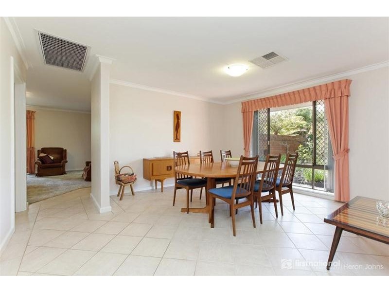 6 Hewison Street, Leeming WA 6149