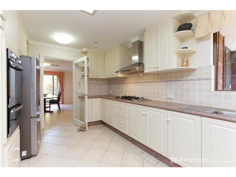 6 Hewison Street, Leeming WA 6149