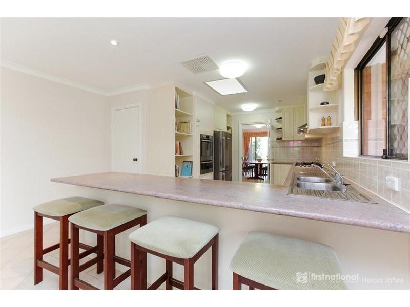 6 Hewison Street, Leeming WA 6149