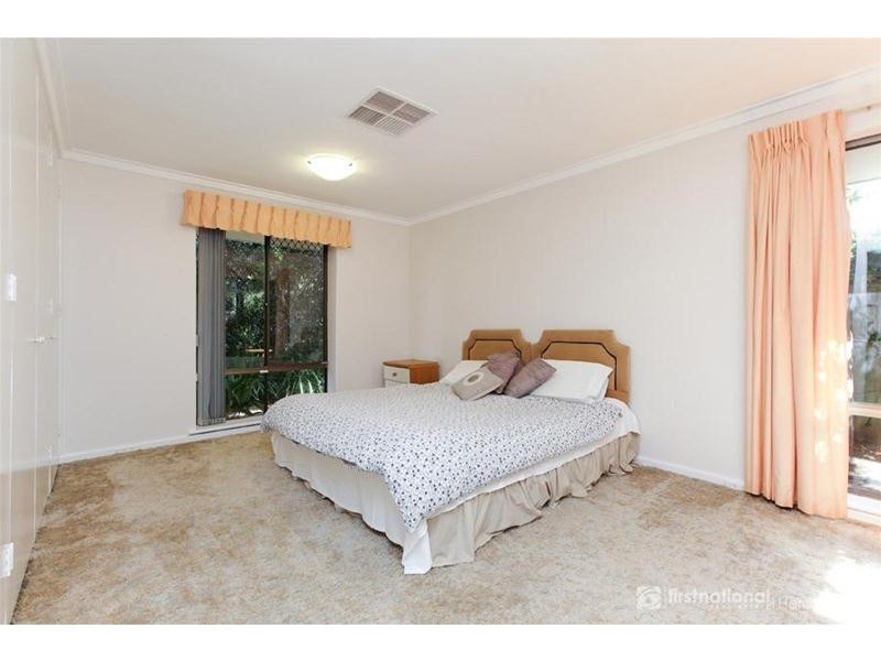 6 Hewison Street, Leeming WA 6149