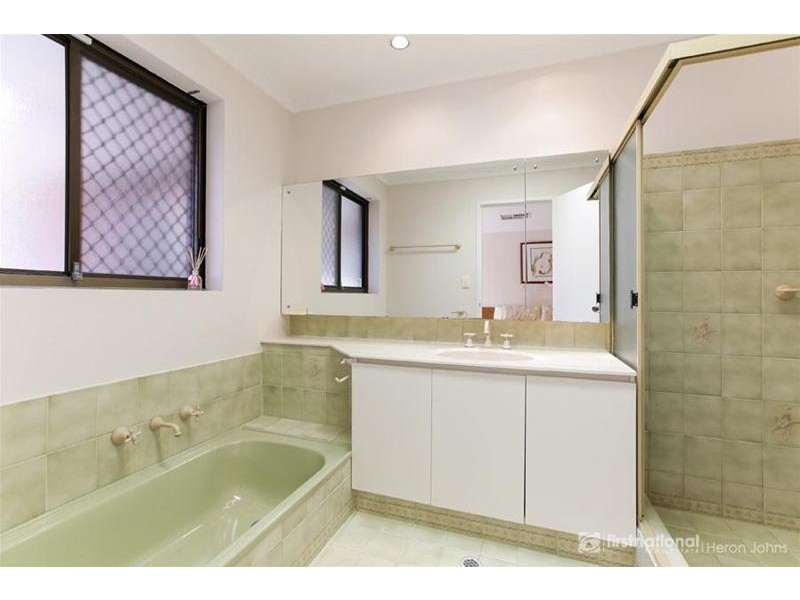 6 Hewison Street, Leeming WA 6149