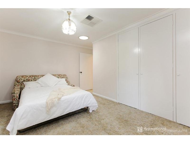 6 Hewison Street, Leeming WA 6149