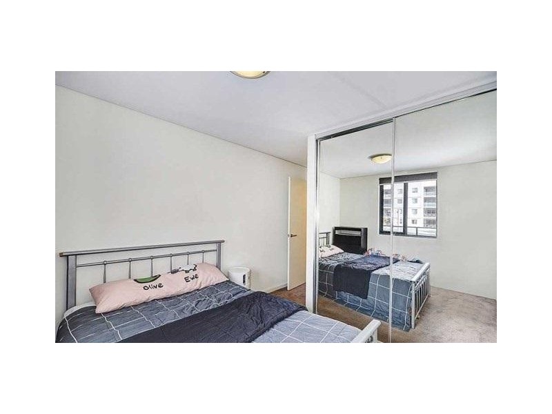 82/16 Midgegooroo Avenue, Cockburn Central WA 6164