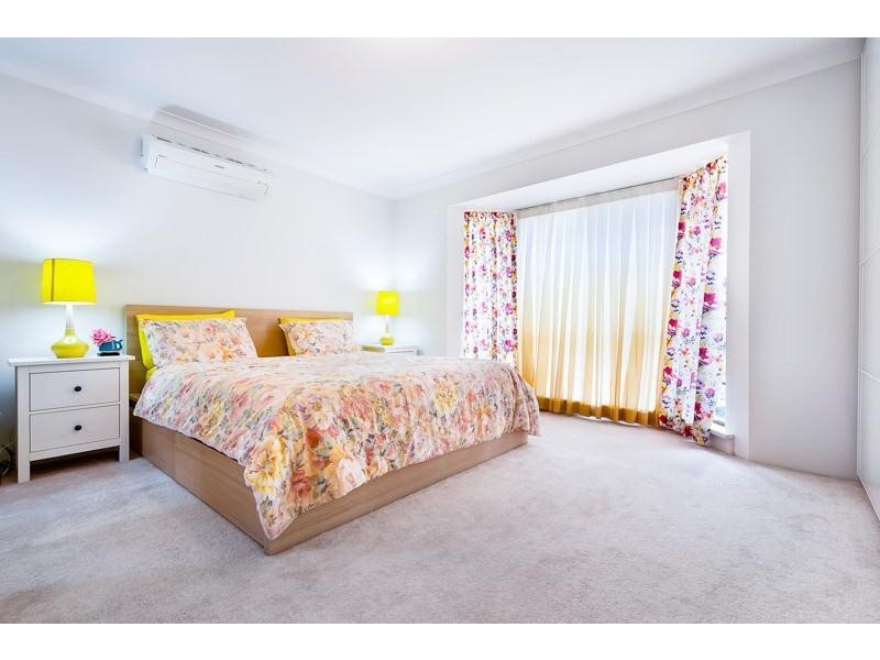 11 Broadhurst Crescent, Bateman WA 6150