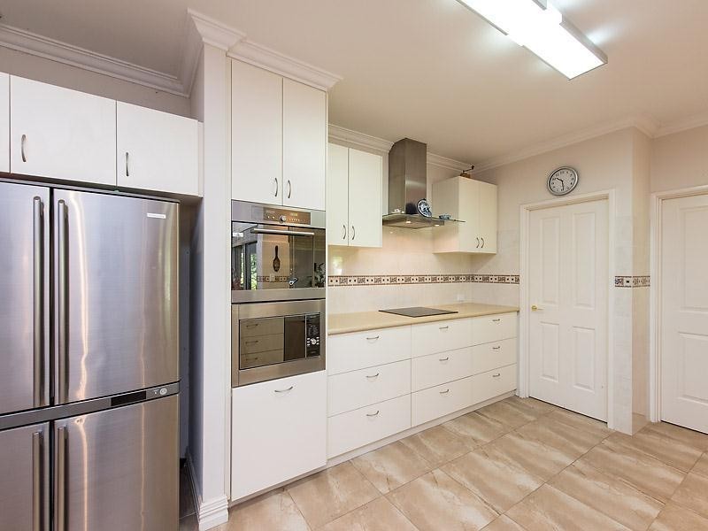 7 Mossman Crescent, Bull Creek WA 6149