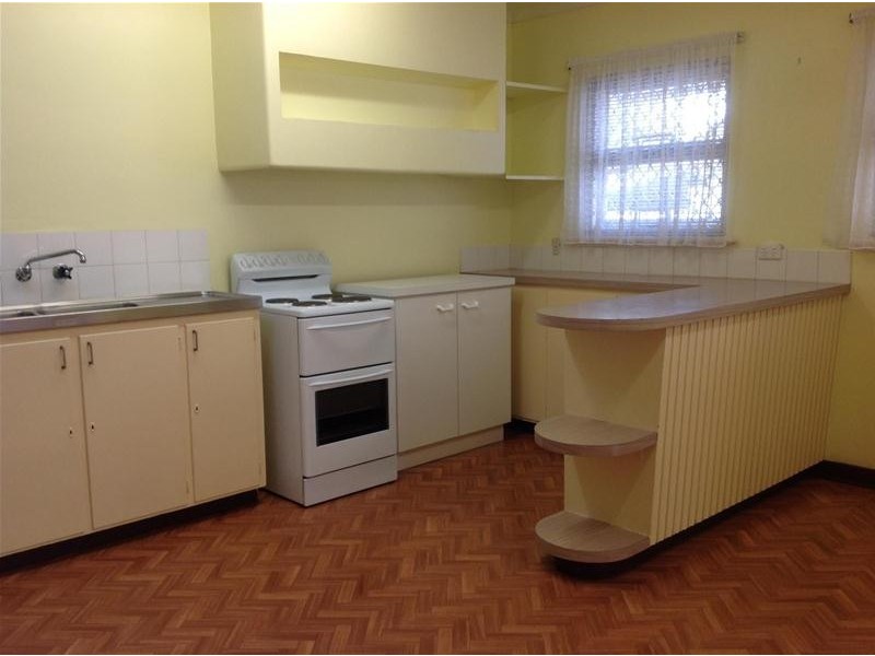 9 Cooke Street, Hilton WA 6163