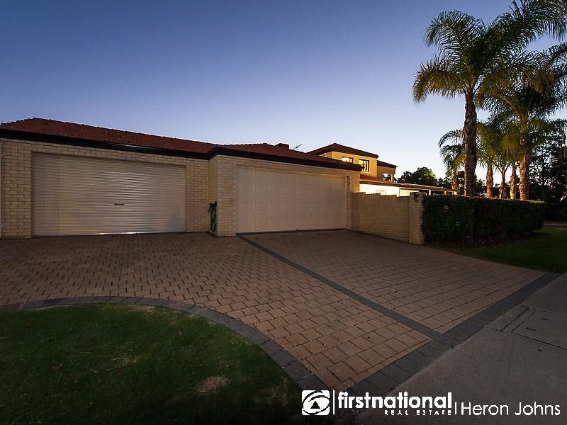 2 Arrowgrass Road, Canning Vale WA 6155