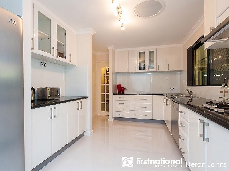 2 Arrowgrass Road, Canning Vale WA 6155