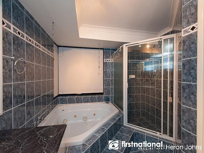 2 Arrowgrass Road, Canning Vale WA 6155