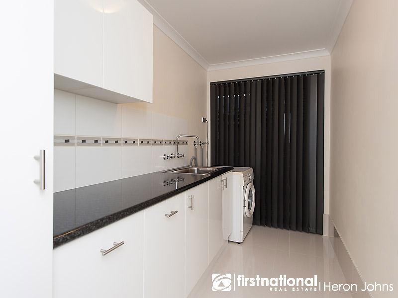 2 Arrowgrass Road, Canning Vale WA 6155