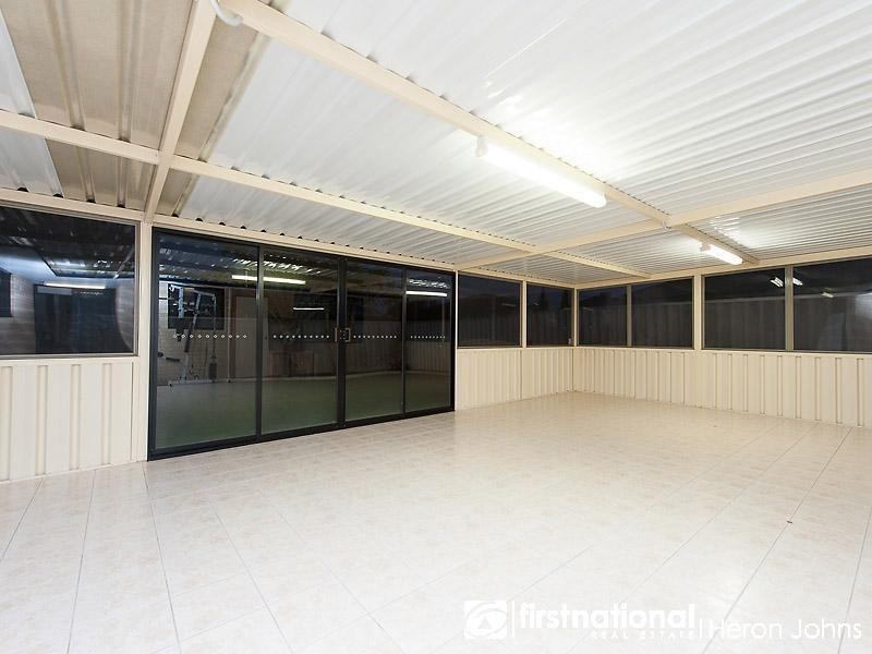 2 Arrowgrass Road, Canning Vale WA 6155