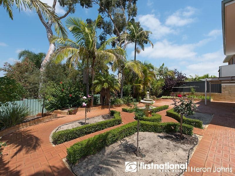 8 Nunn Close, Bateman WA 6150