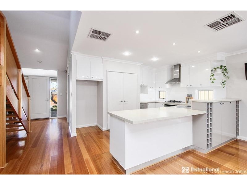 6 Chelsea Circuit, Success WA 6164