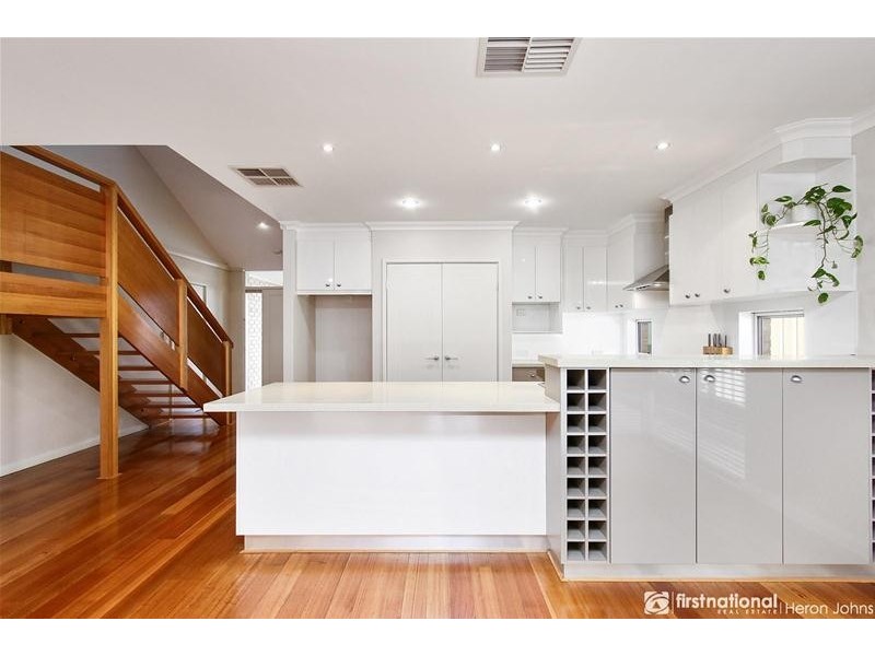 6 Chelsea Circuit, Success WA 6164