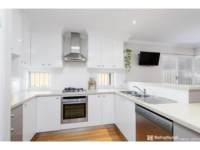 6 Chelsea Circuit, Success WA 6164