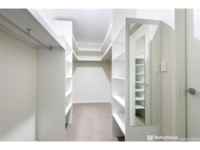 6 Chelsea Circuit, Success WA 6164