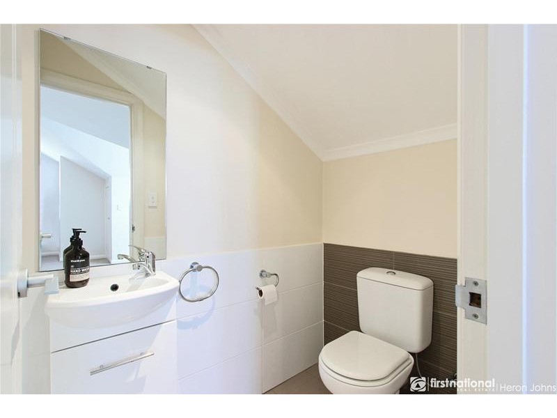 6 Chelsea Circuit, Success WA 6164