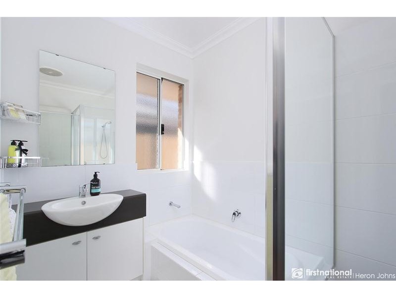 6 Chelsea Circuit, Success WA 6164