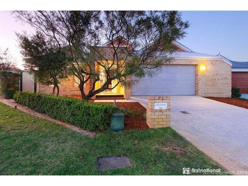 6 Chelsea Circuit, Success WA 6164