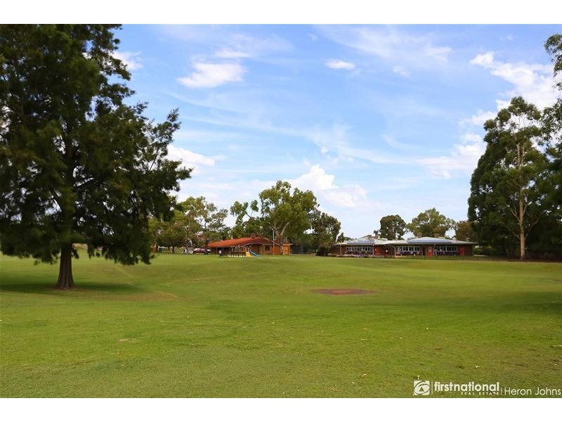 4 Gledhill Way, Leeming WA 6149