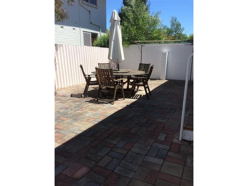 4/11A Collier Street, Applecross WA 6153