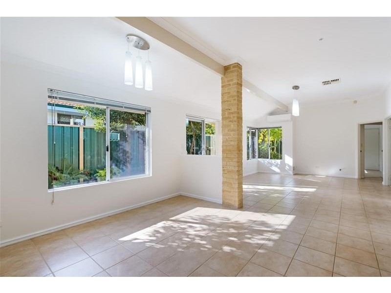 22 Sixth Avenue, Shelley WA 6148