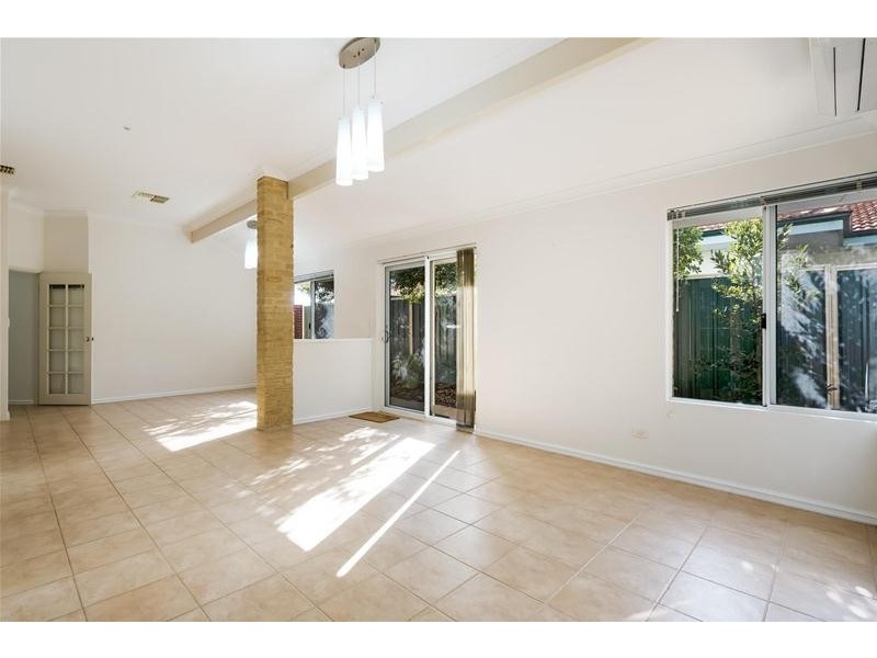 22 Sixth Avenue, Shelley WA 6148