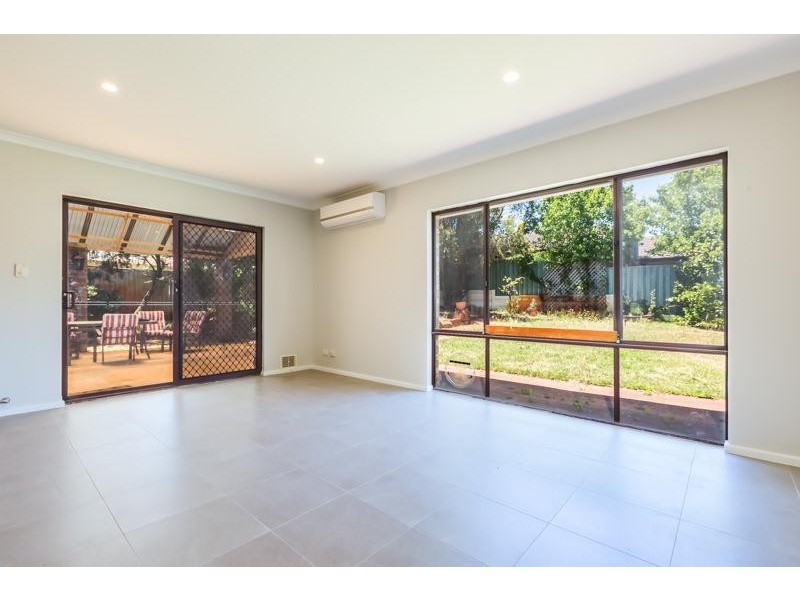 60 Gracechurch Crescent, Leeming WA 6149