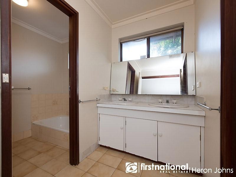 73 Henry Bull Drive, Bull Creek WA 6149