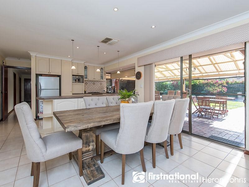 17 Vance Place, Bull Creek WA 6149