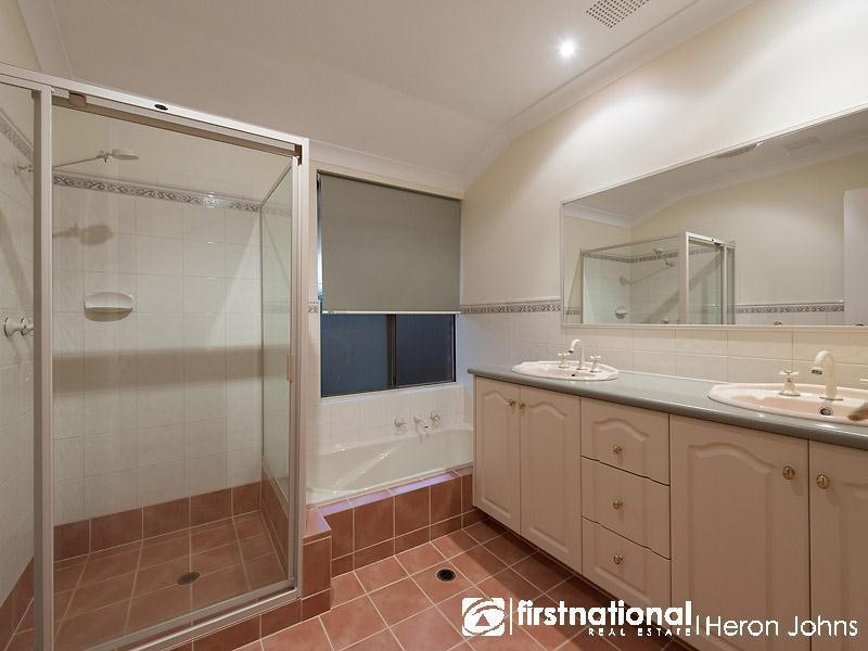 17 Vance Place, Bull Creek WA 6149