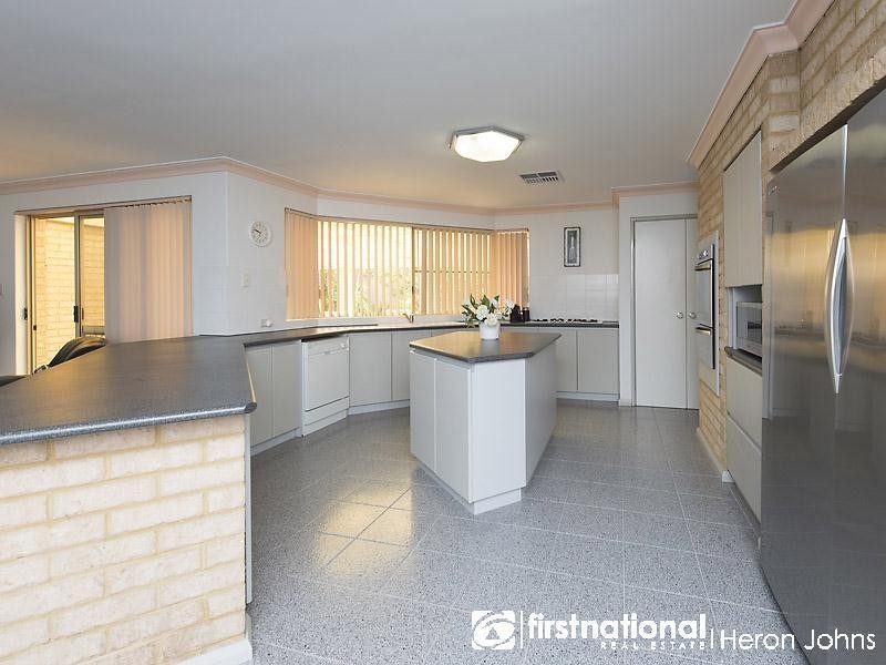 85 Prescott Drive, Kardinya WA 6163