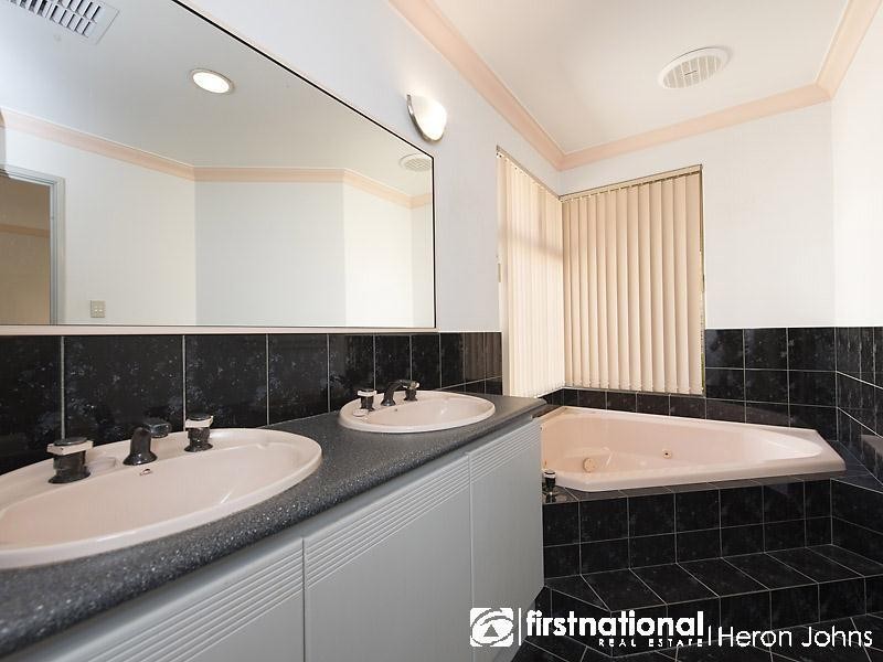 85 Prescott Drive, Kardinya WA 6163