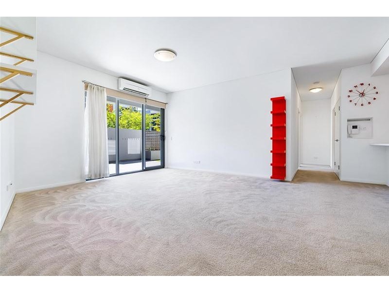 8/1 Stockton Bend, Cockburn Central WA 6164