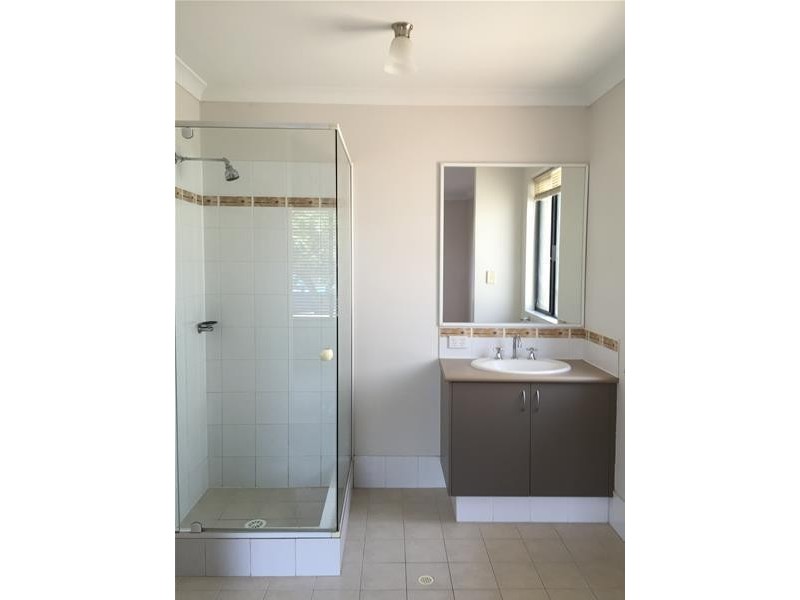 4 Colgrave Mews, South Lake WA 6164