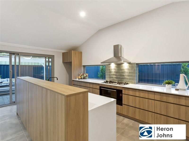 4 Lefroy Road, Bull Creek WA 6149